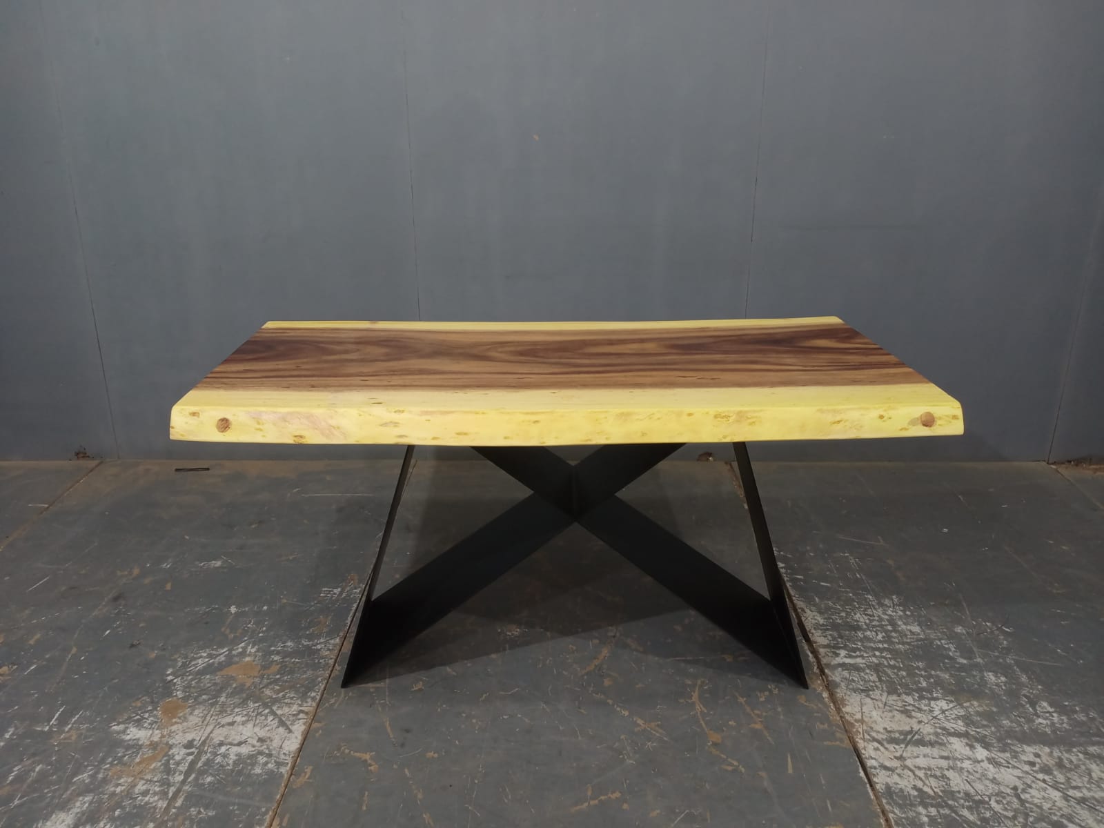 LIVE EDGE TABLES