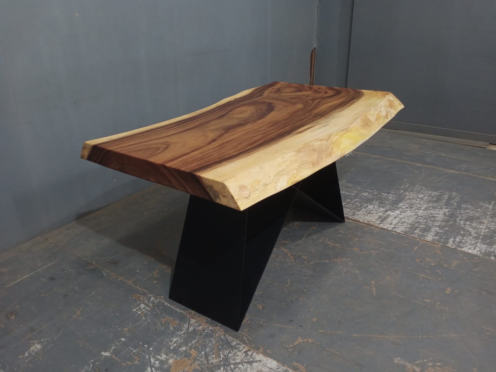 Live Edge Tables