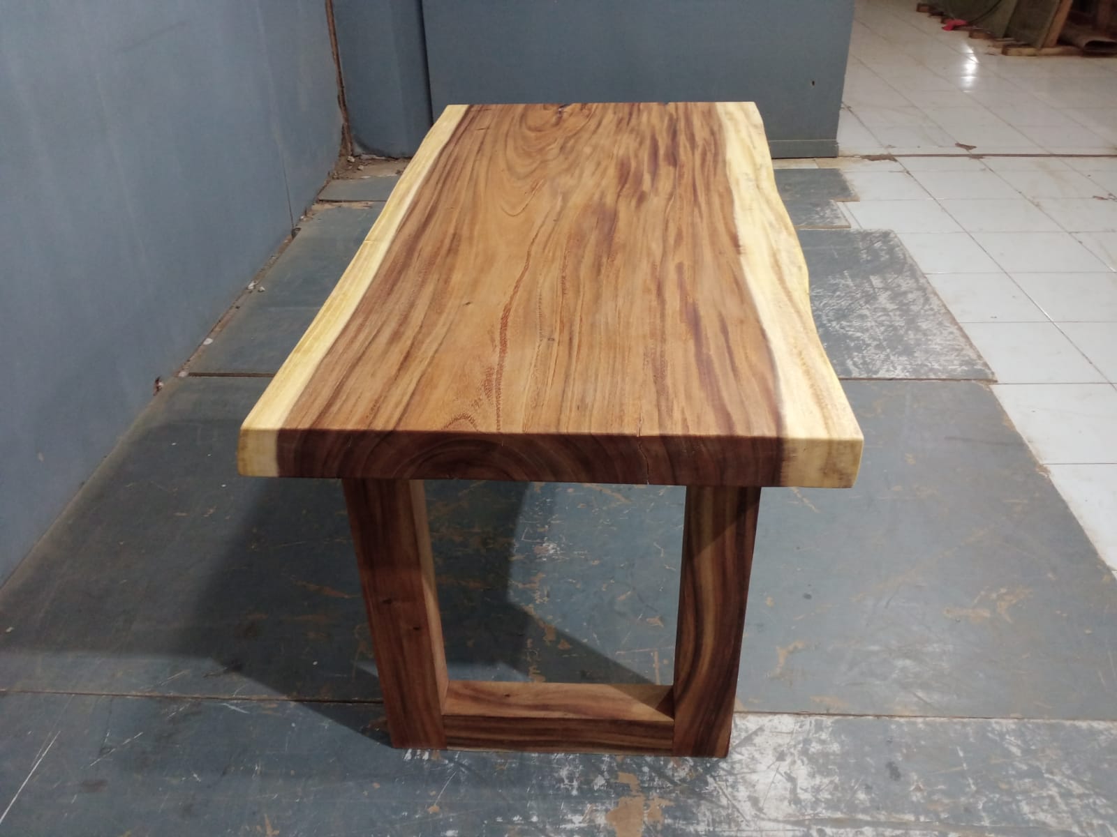 Live Edge Tables