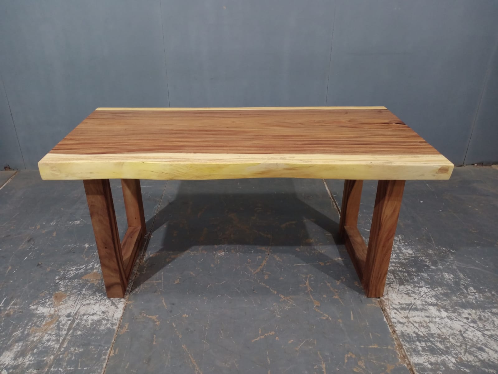 LIVE EDGE TABLES