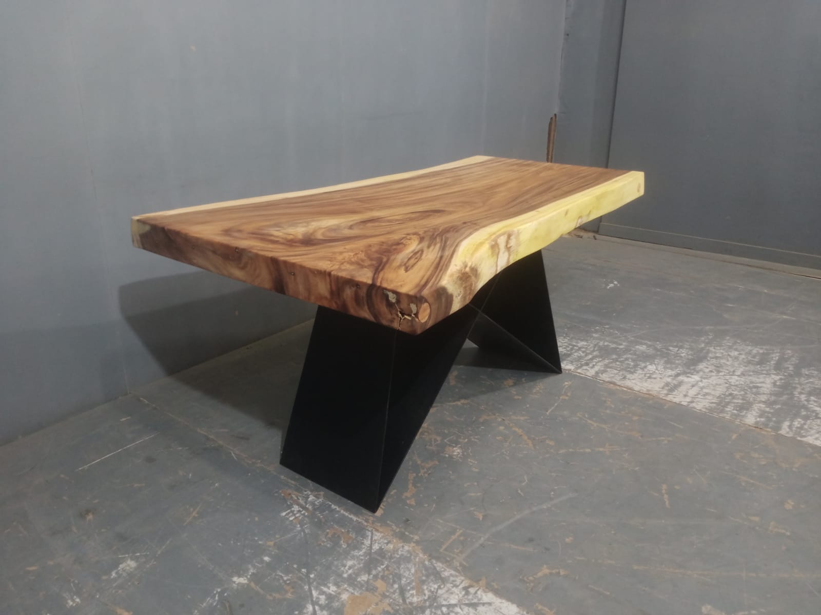 Live Edge Tables