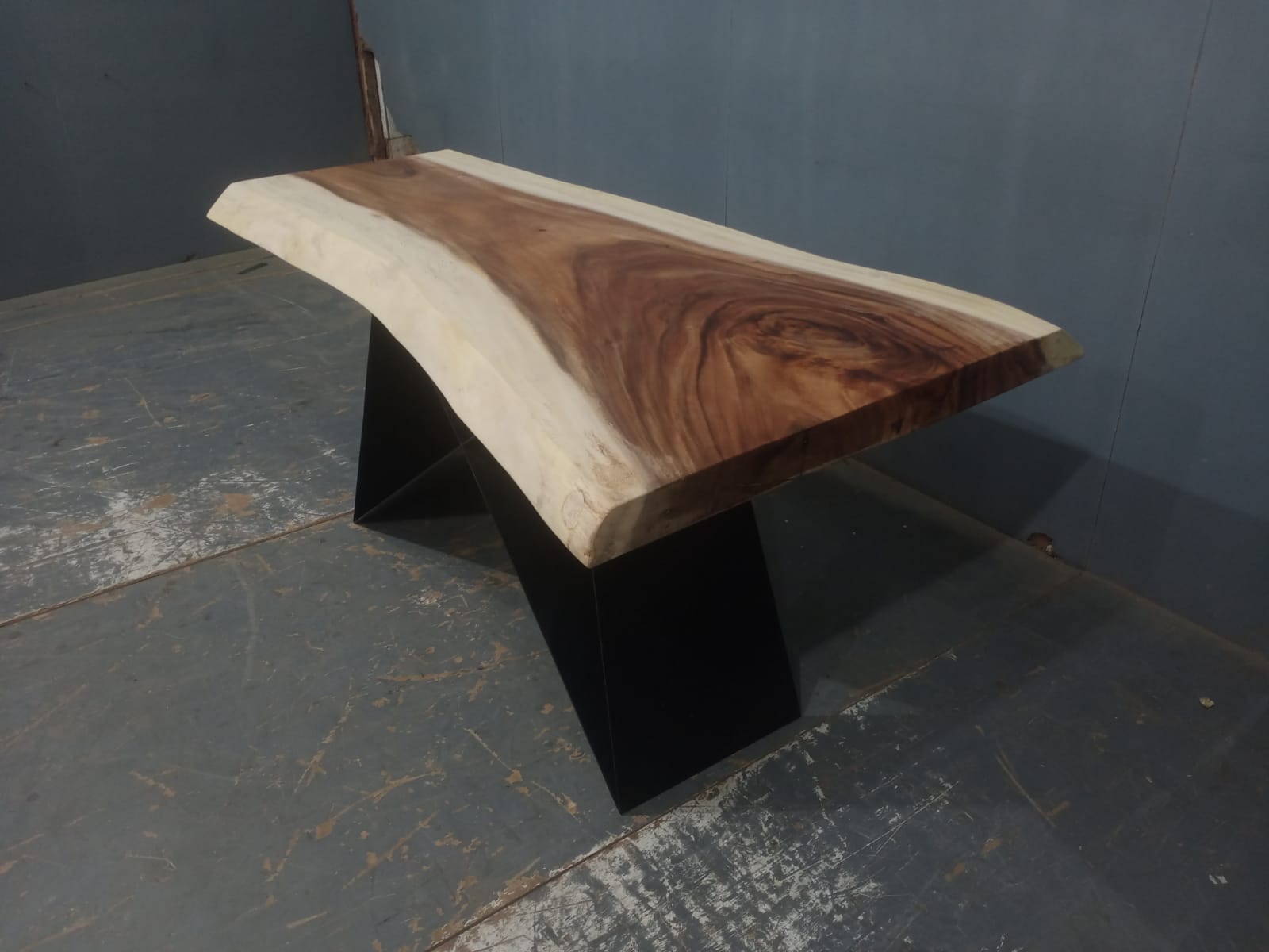 Live Edge Tables