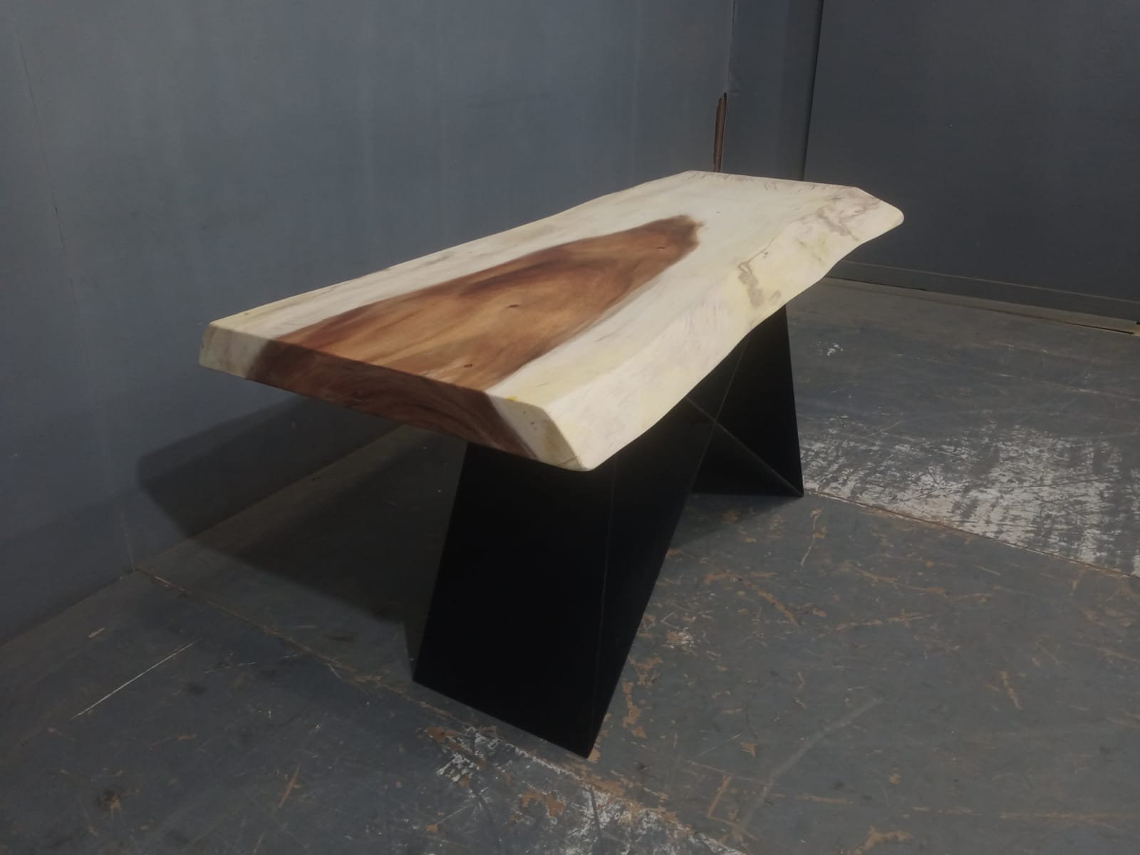 Live Edge Tables