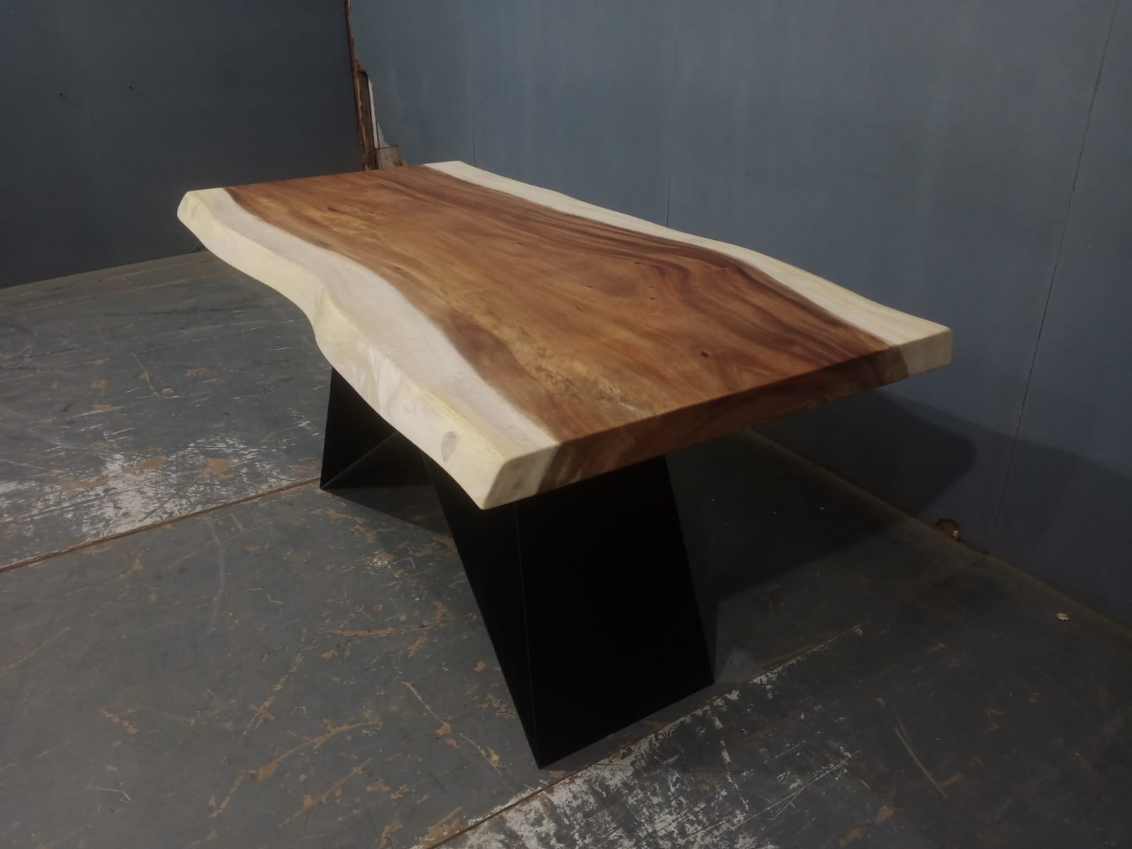 Live Edge Tables