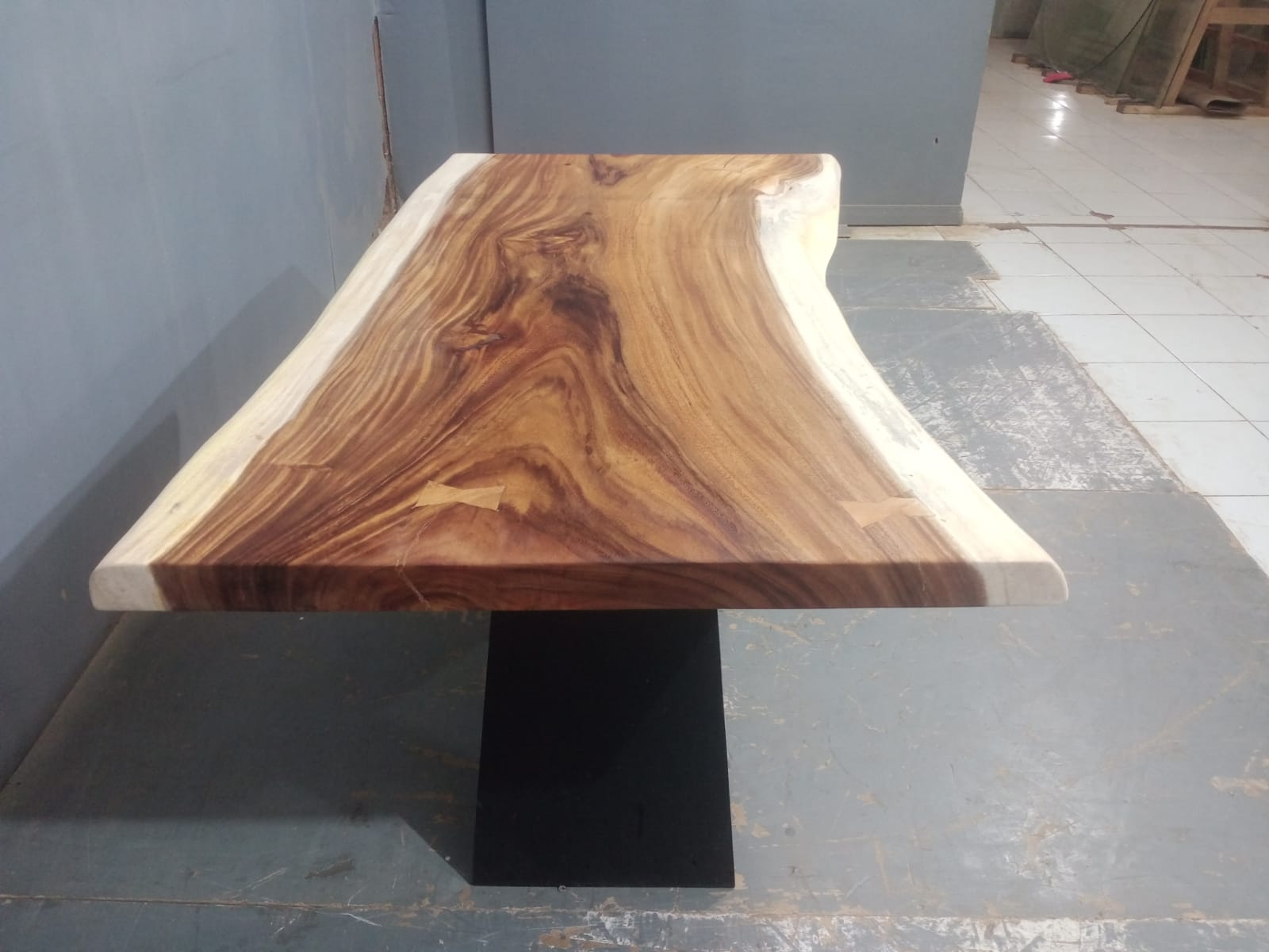 Live Edge Tables