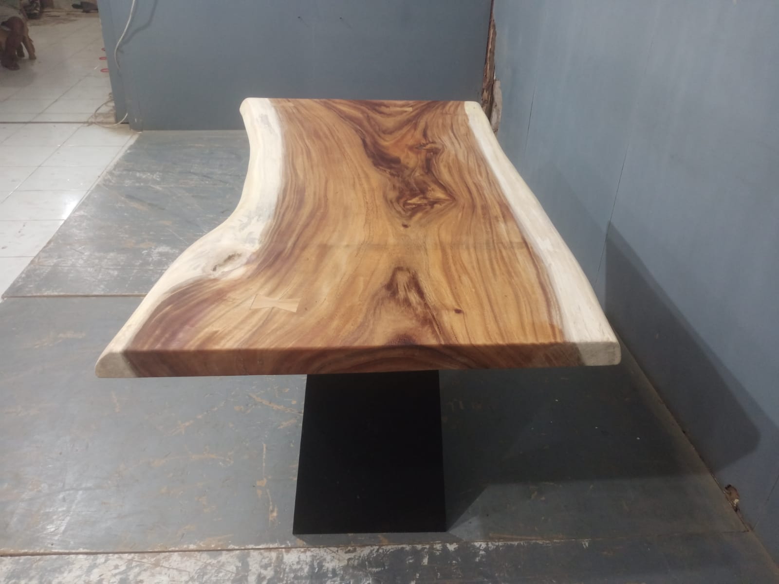 Live Edge Tables