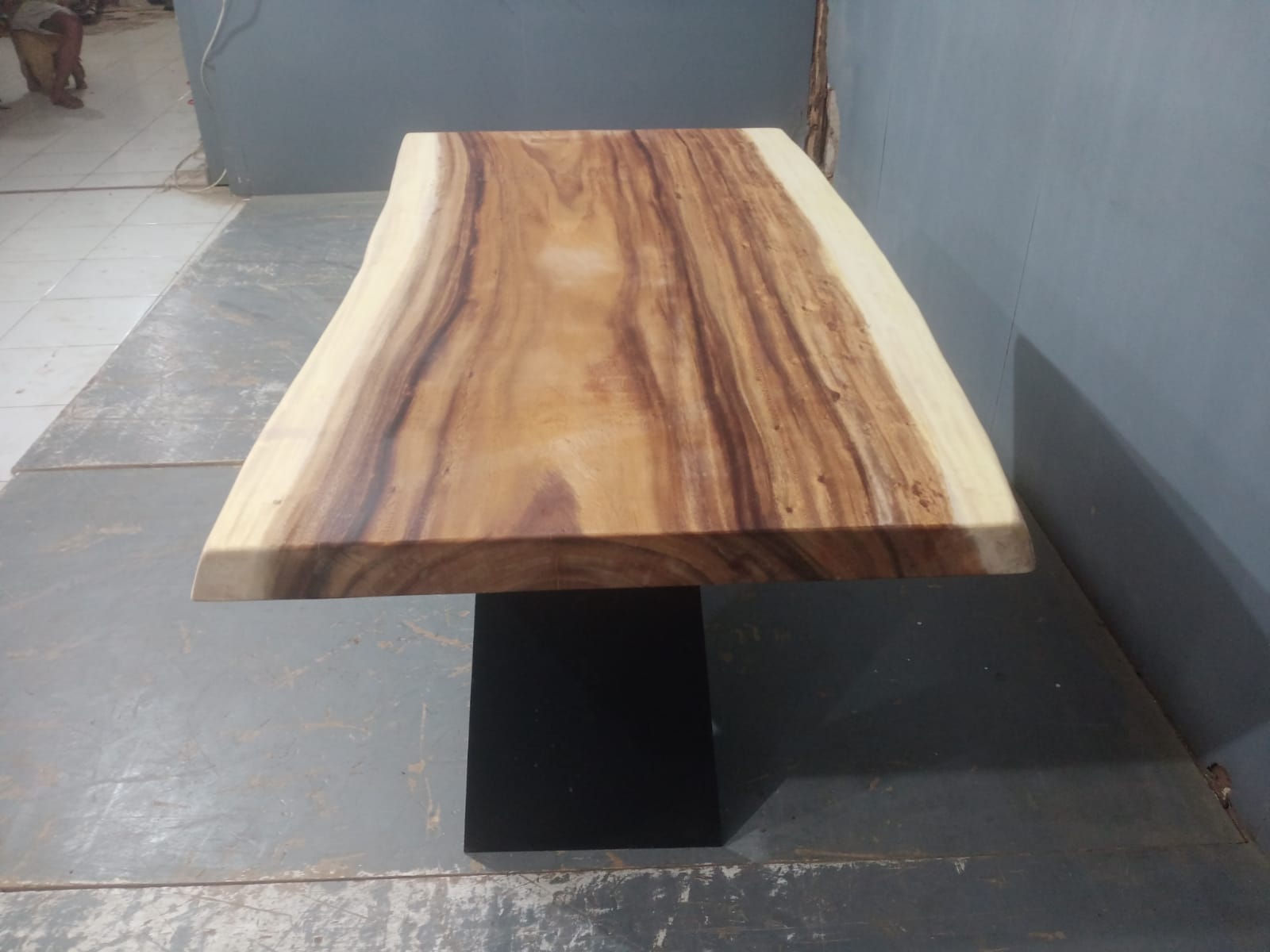 Live Edge Tables