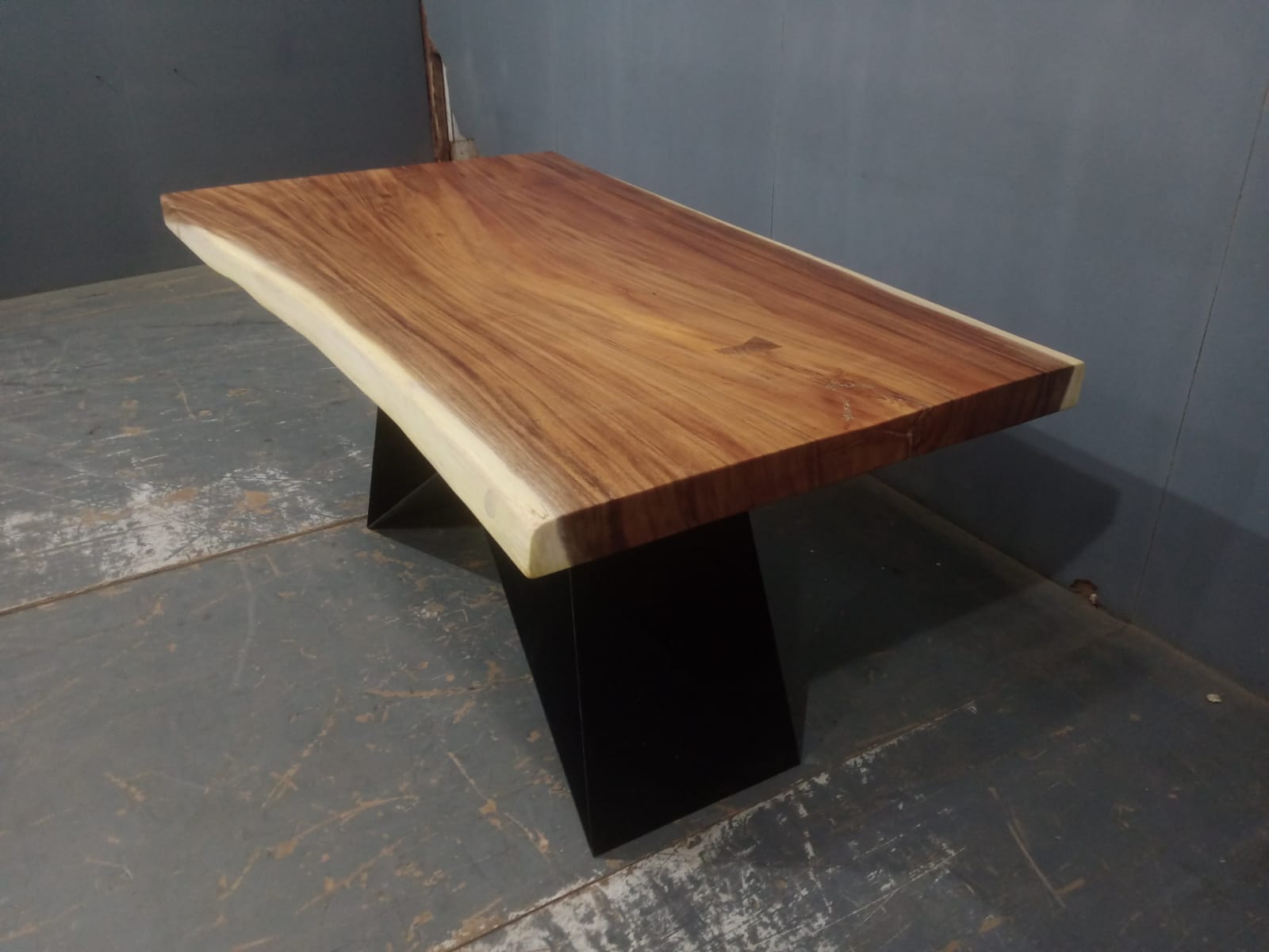 Live Edge Tables
