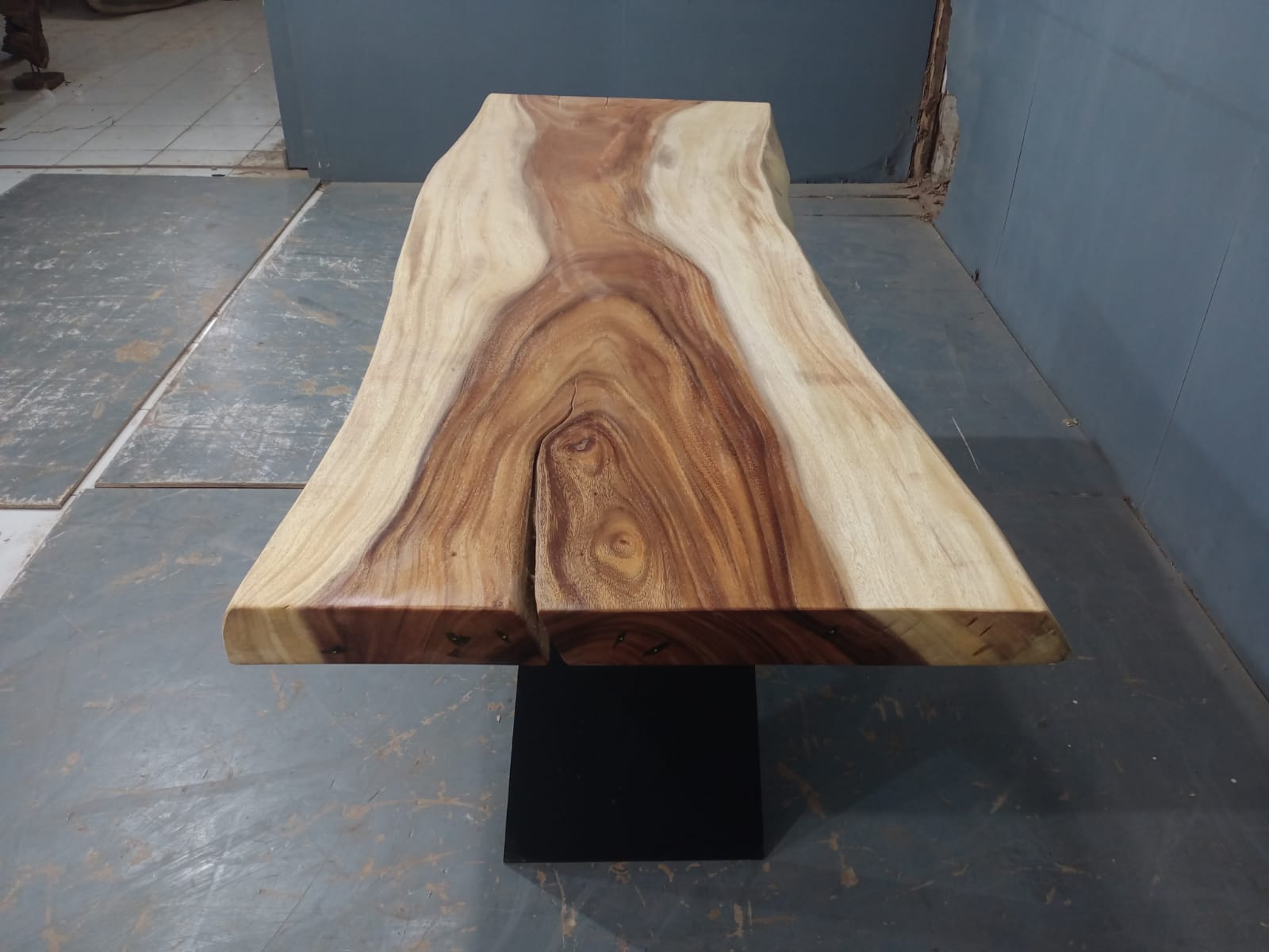 Live Edge Tables
