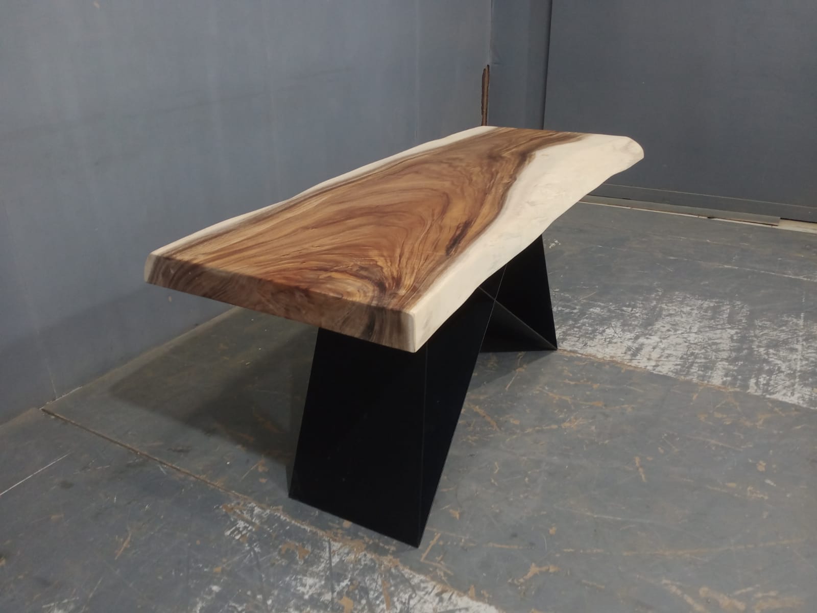 Live Edge Tables
