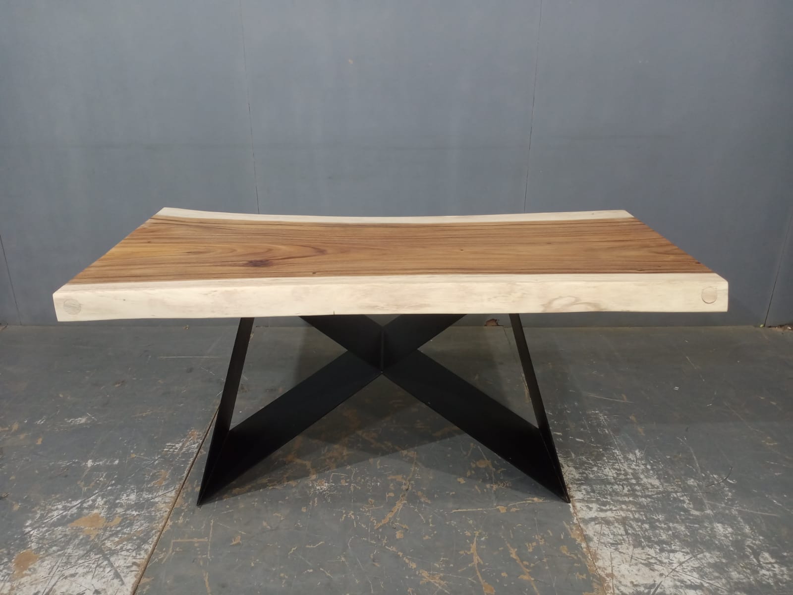 LIVE EDGE TABLES