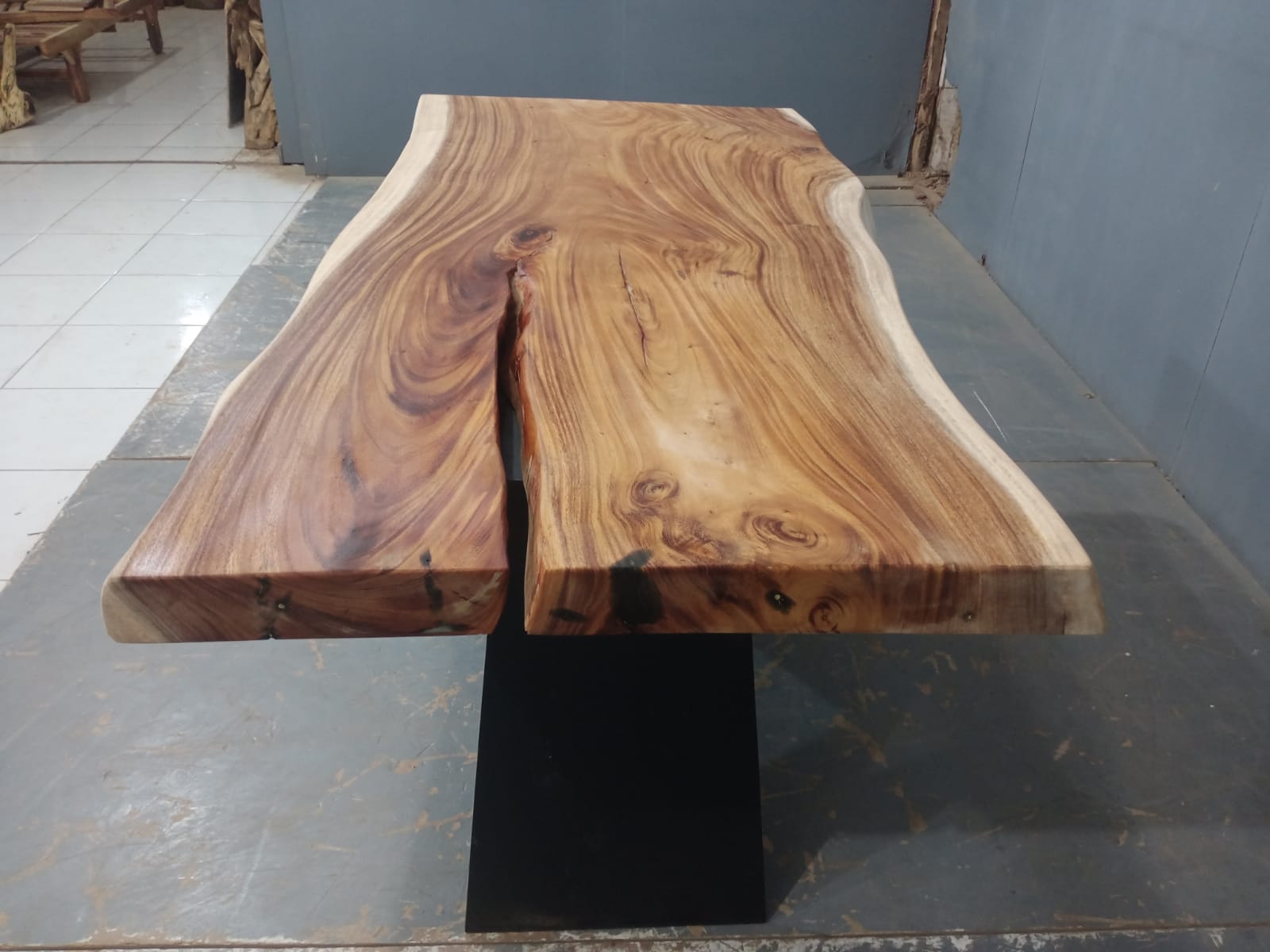 Live Edge Tables