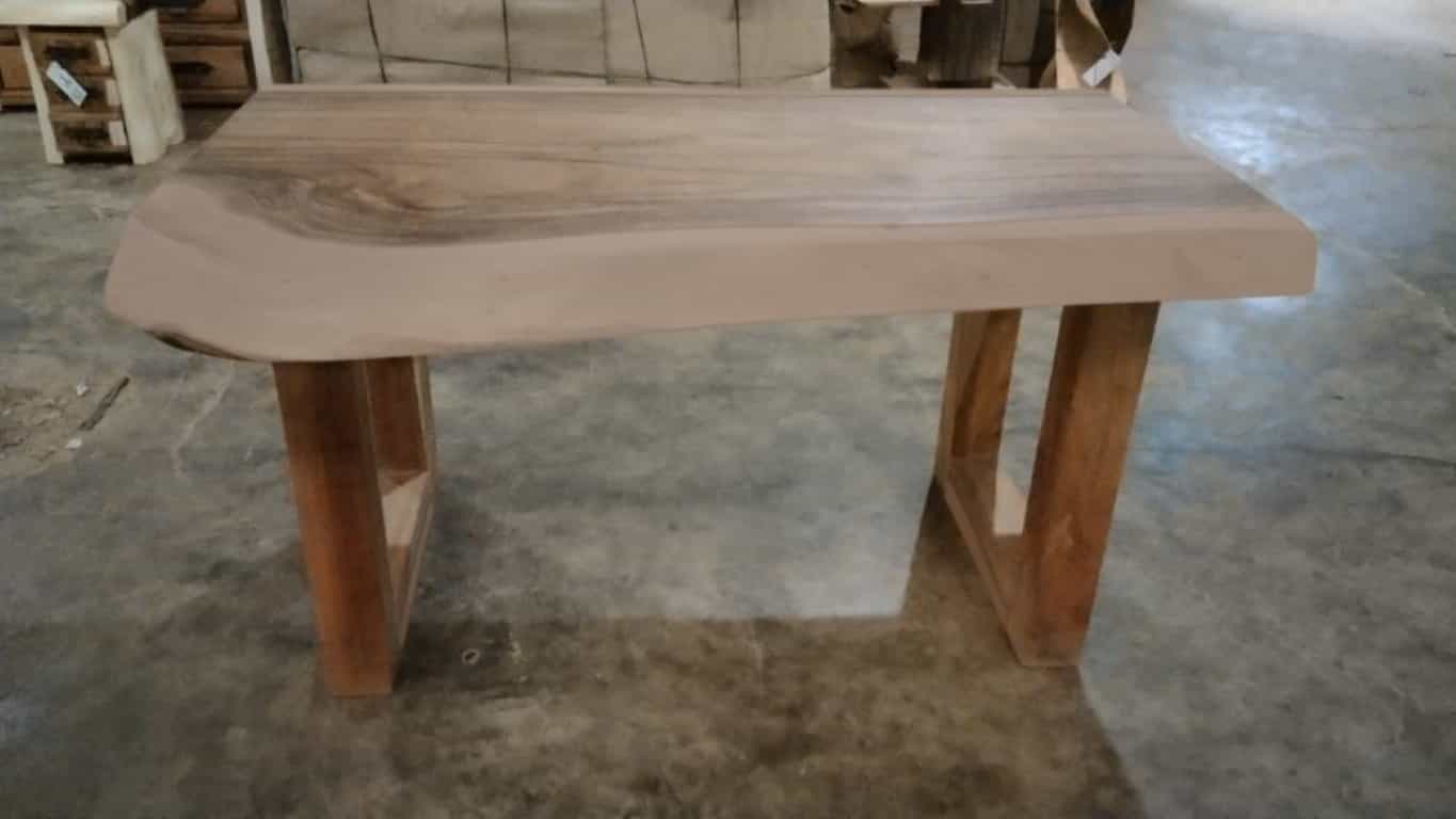 LIVE EDGE TABLES