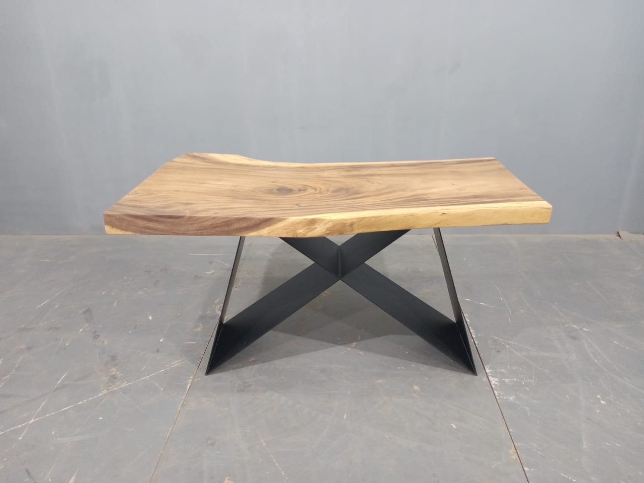 LIVE EDGE TABLES
