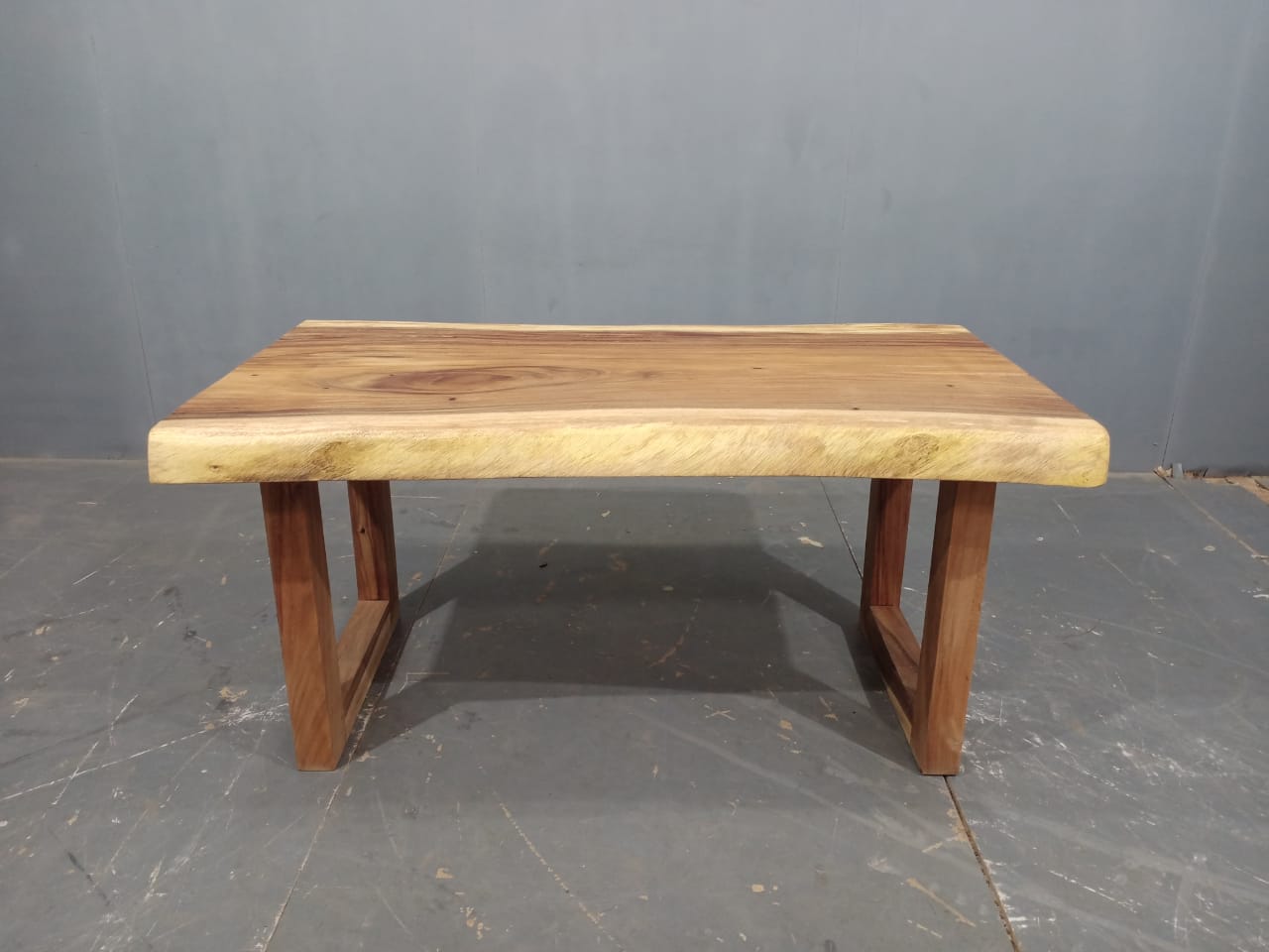LIVE EDGE TABLES