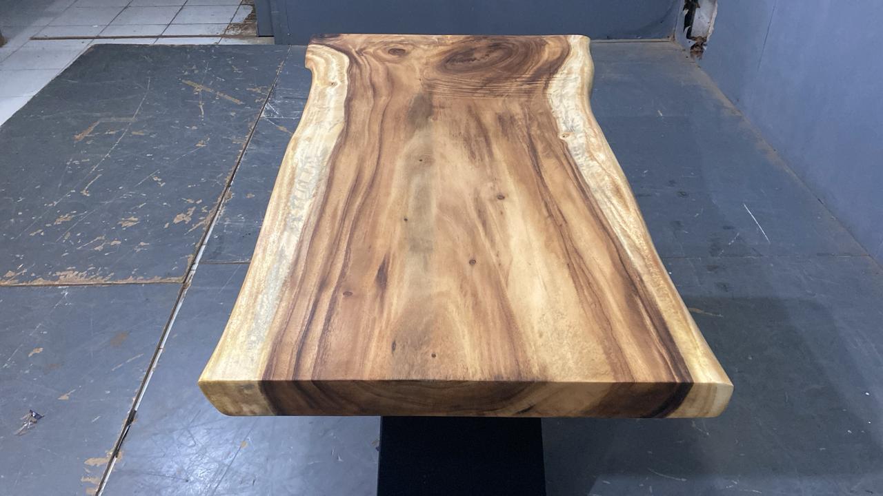 LIVE EDGE TABLES