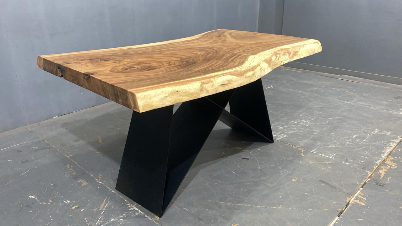LIVE EDGE TABLES