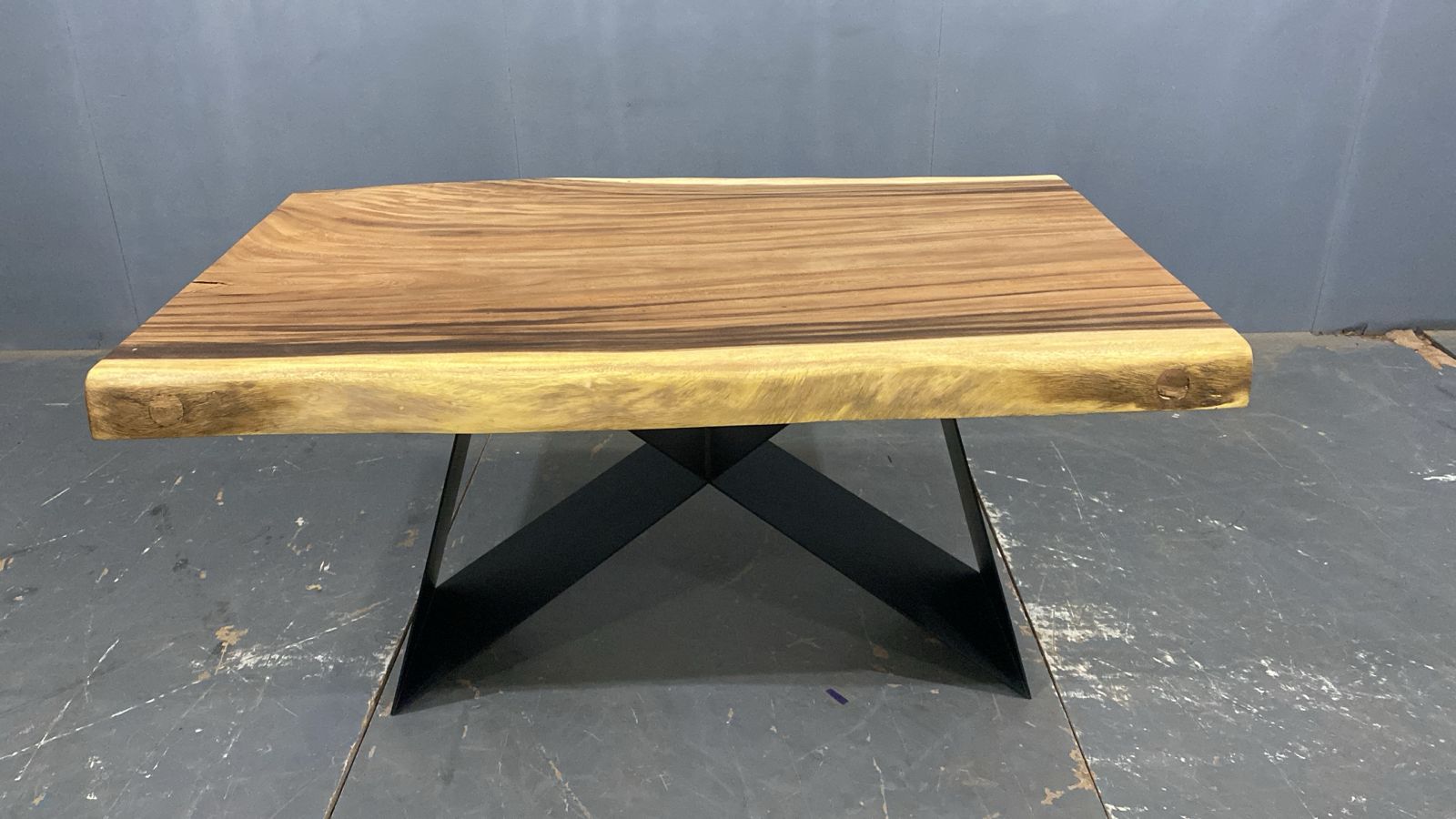 LIVE EDGE TABLES