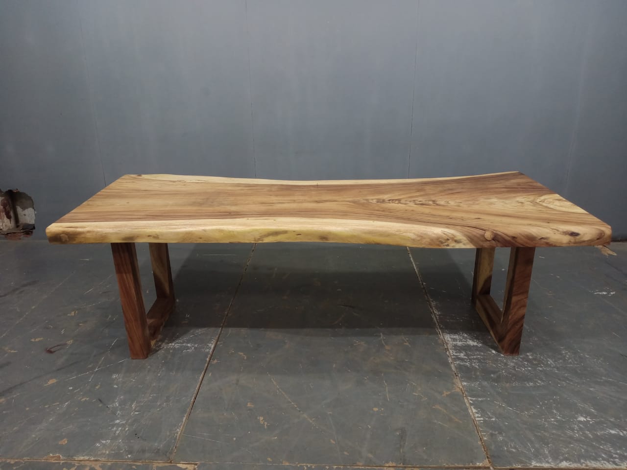 LIVE EDGE TABLES
