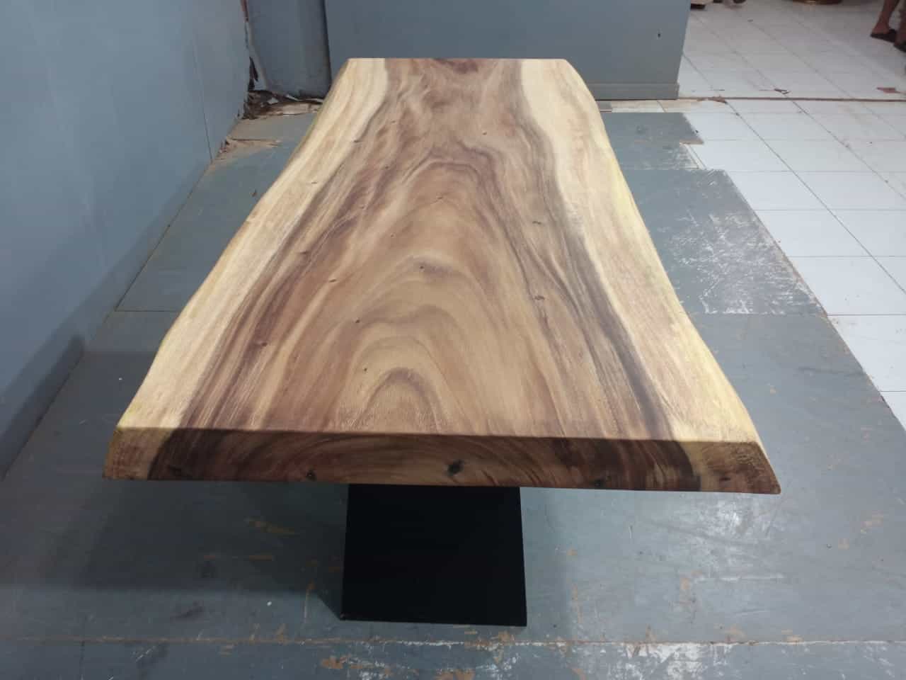 Live Edge Tables