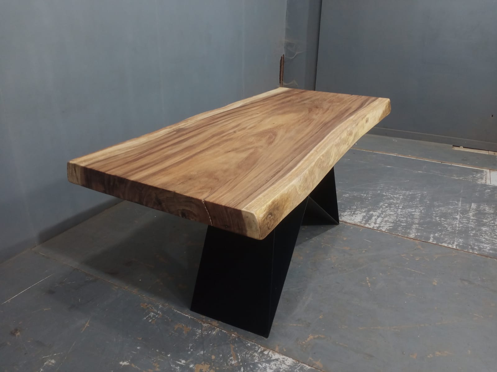 Live Edge Tables
