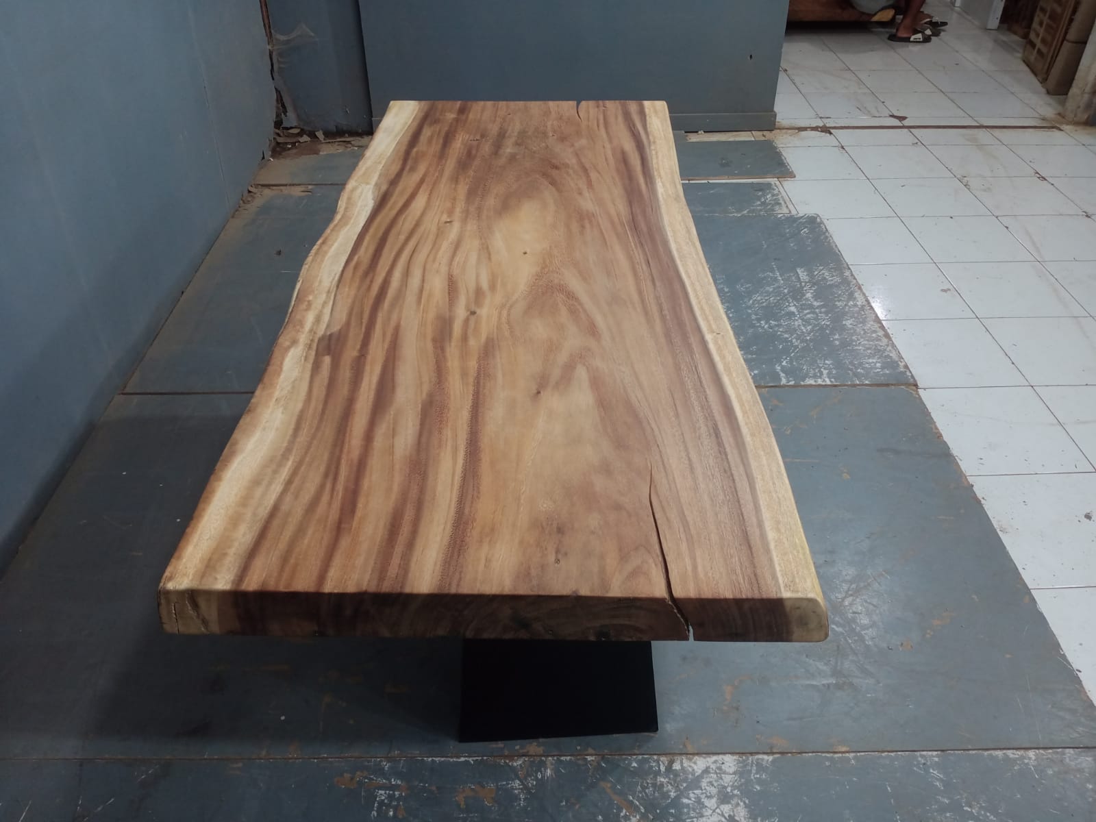 Live Edge Tables