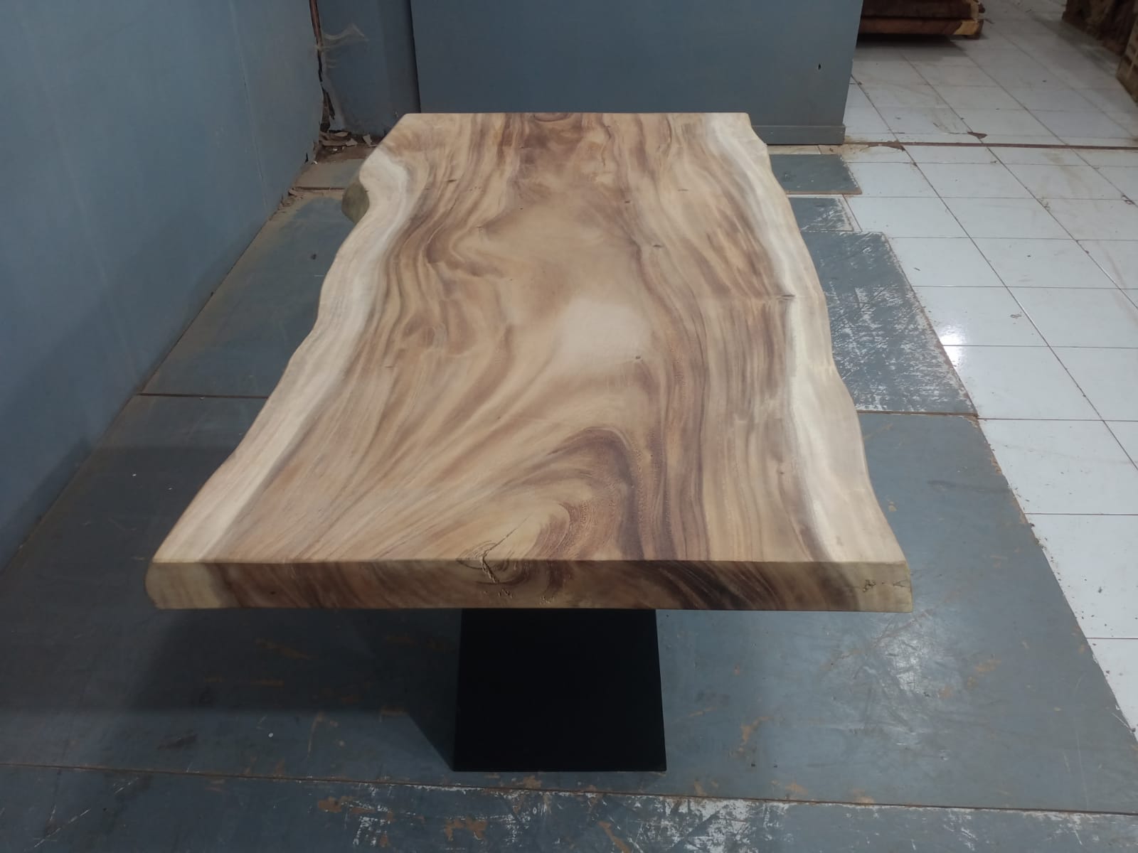Live Edge Tables