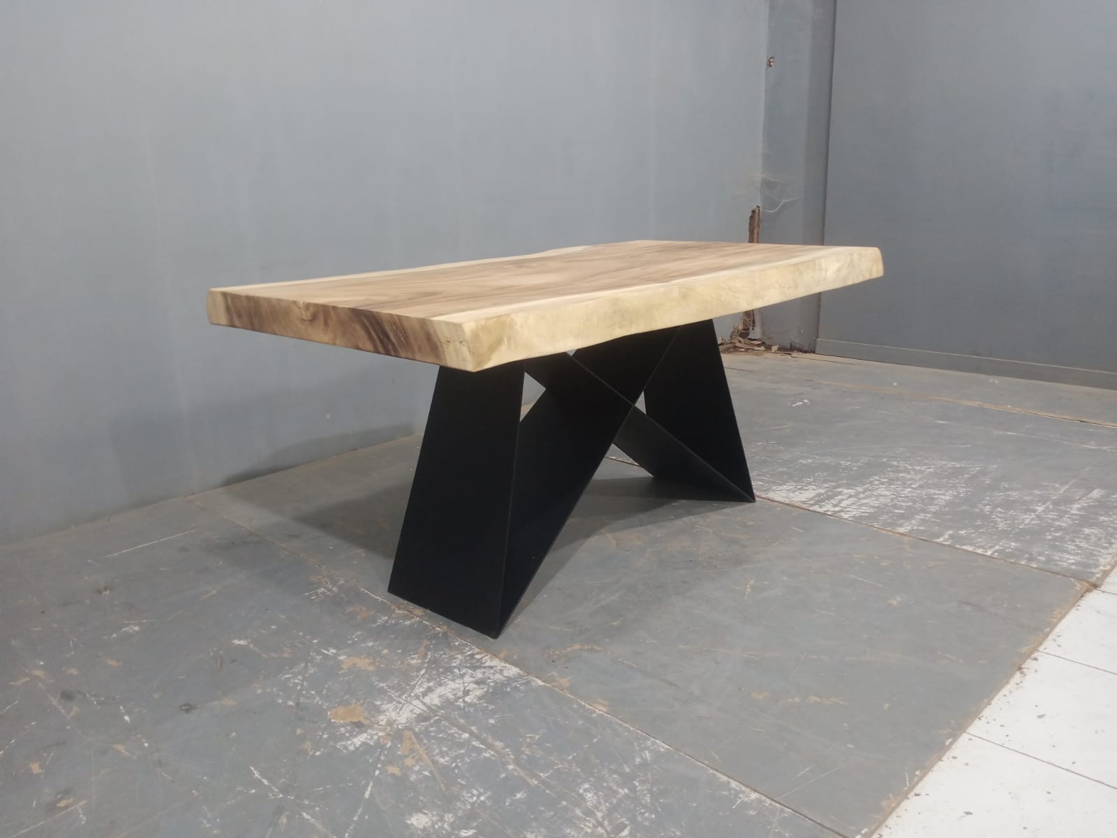 Live Edge Tables