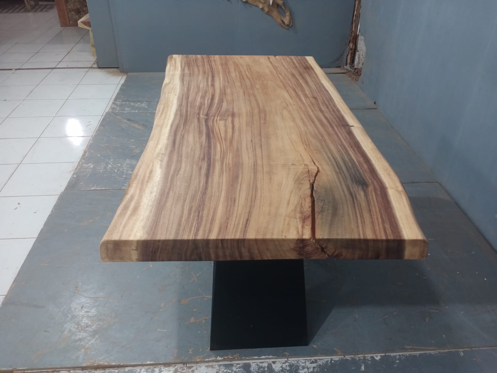 Live Edge Tables