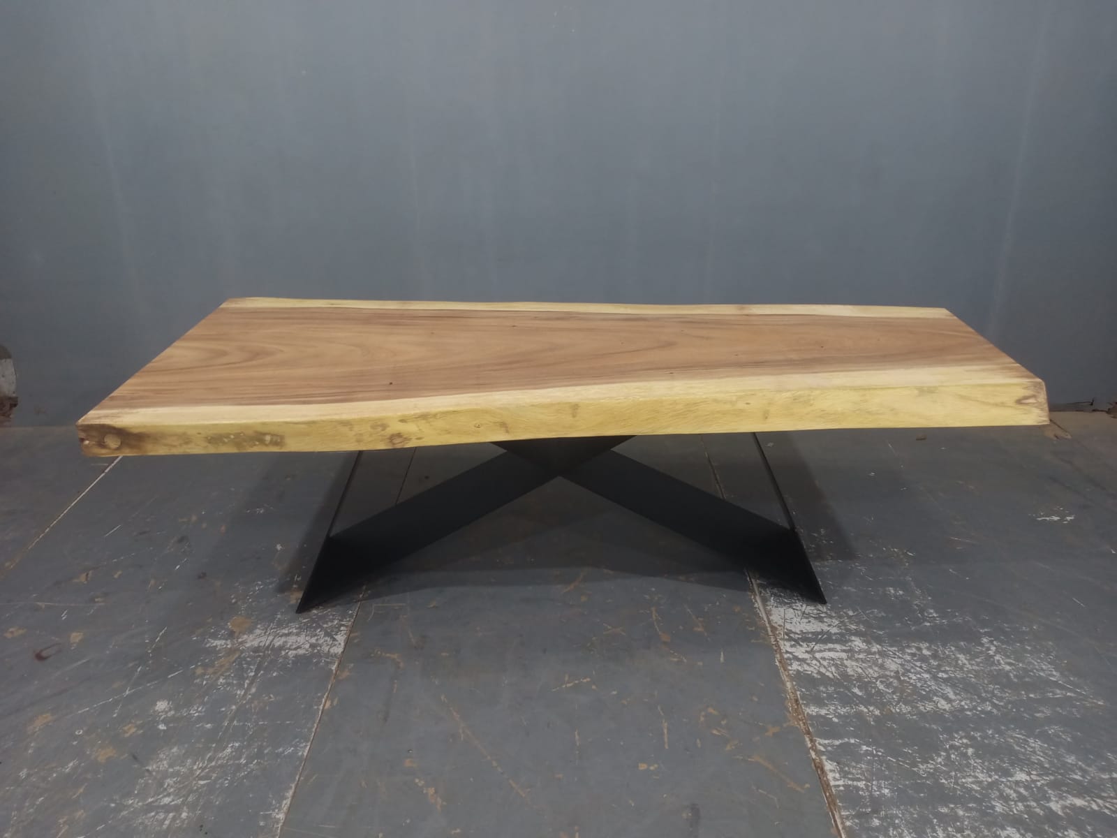 LIVE EDGE TABLES