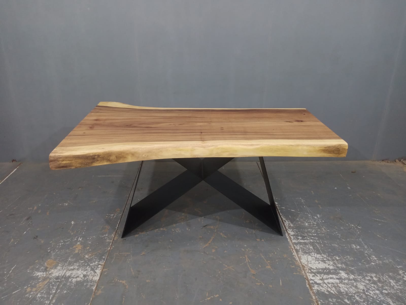 LIVE EDGE TABLES