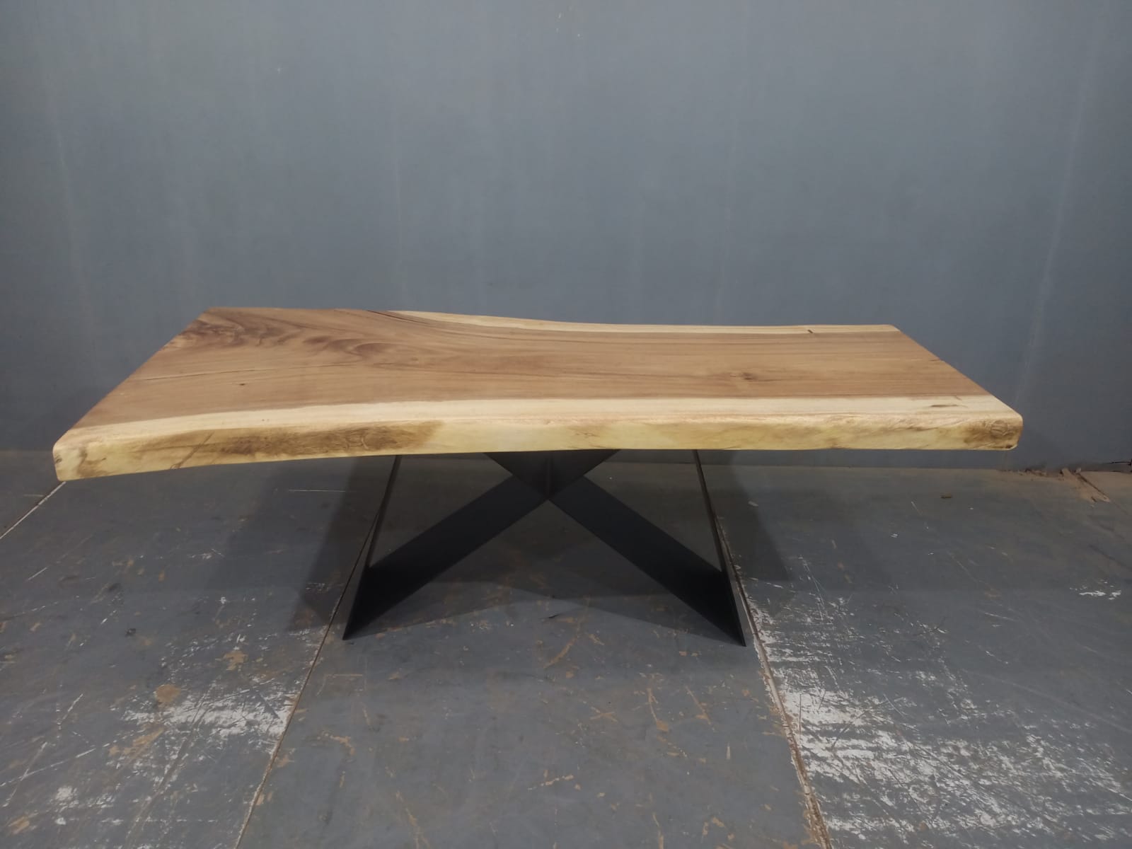 LIVE EDGE TABLES