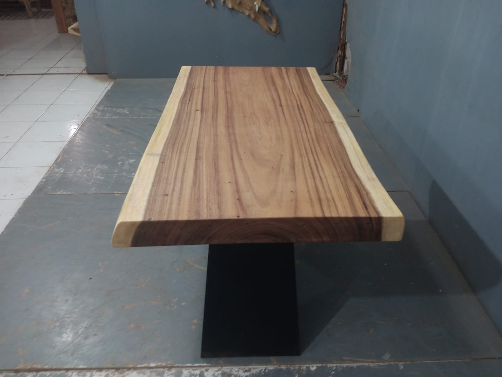 Live Edge Tables