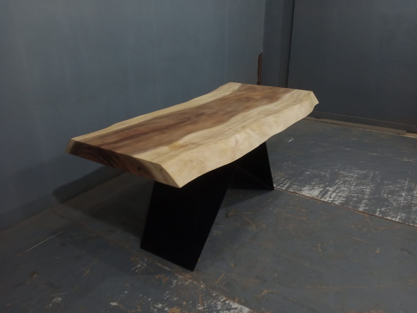 Live Edge Tables
