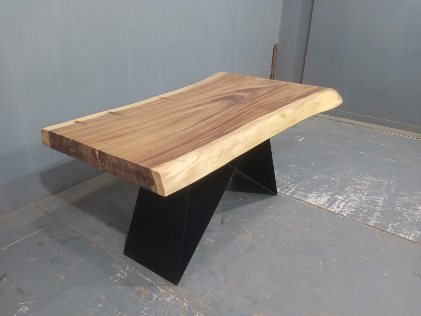Live Edge Tables
