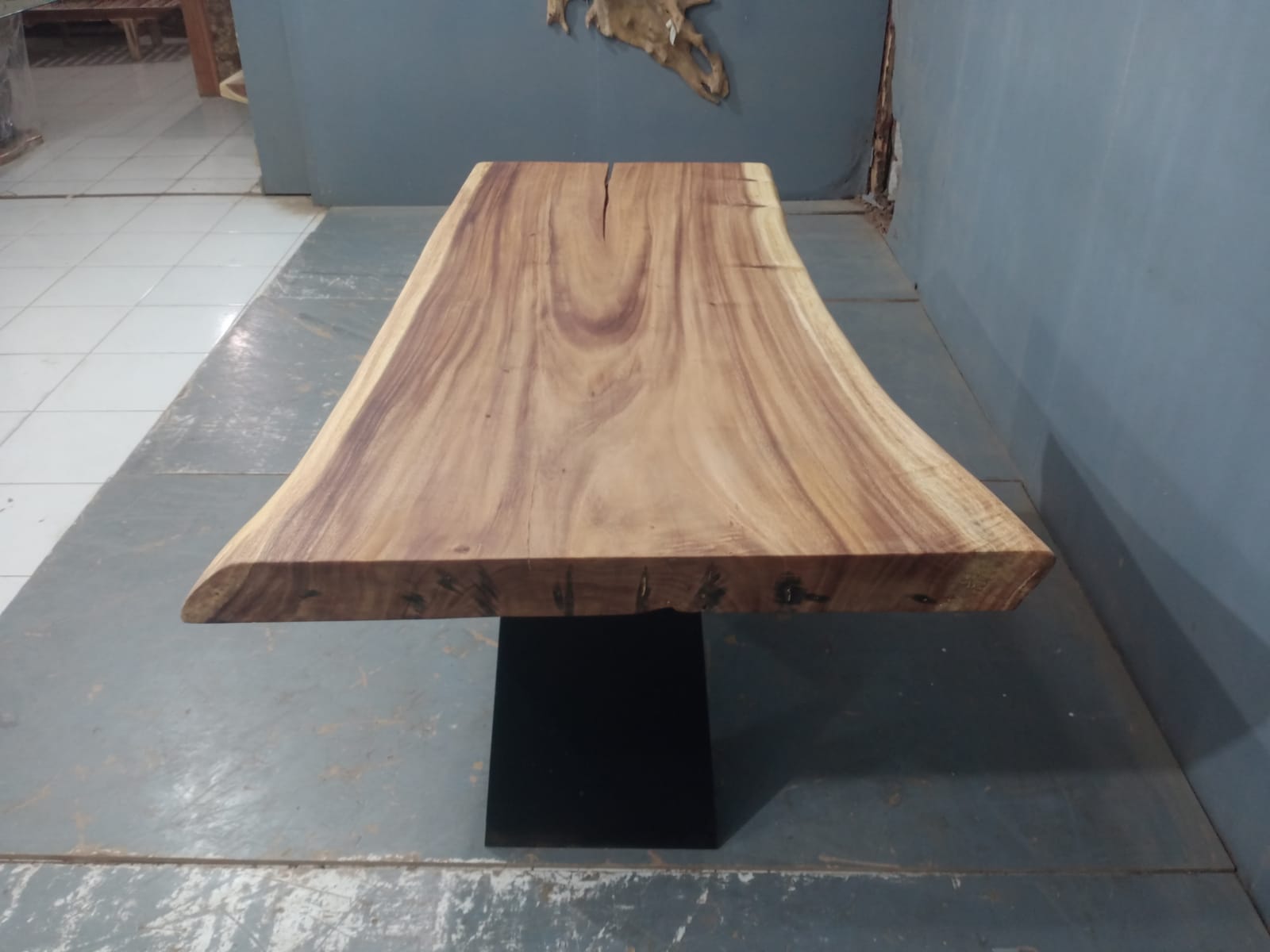 Live Edge Tables