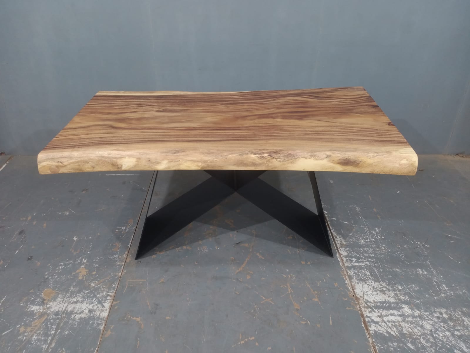 LIVE EDGE TABLES