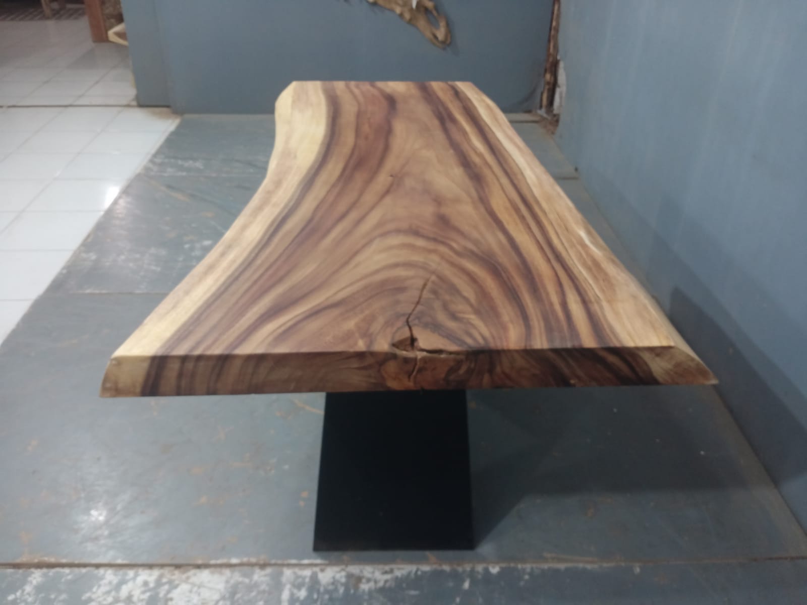 Live Edge Tables