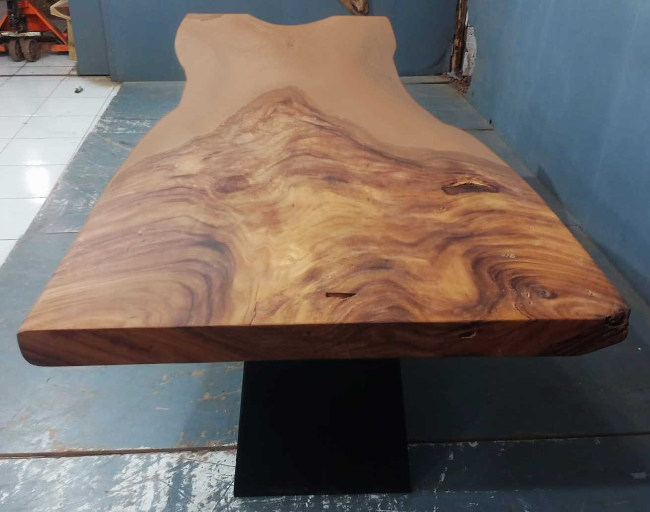 Live Edge Tables