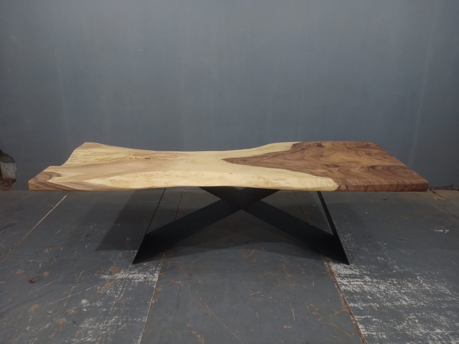 LIVE EDGE TABLES