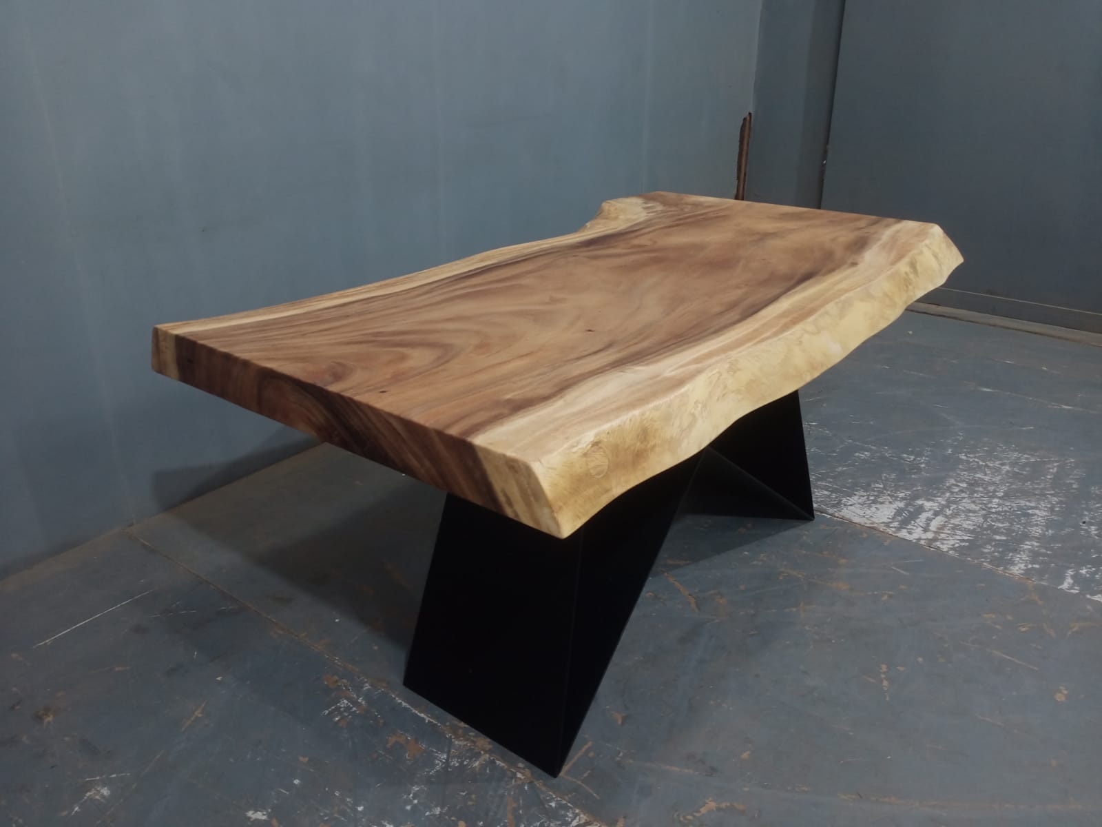 Live Edge Tables