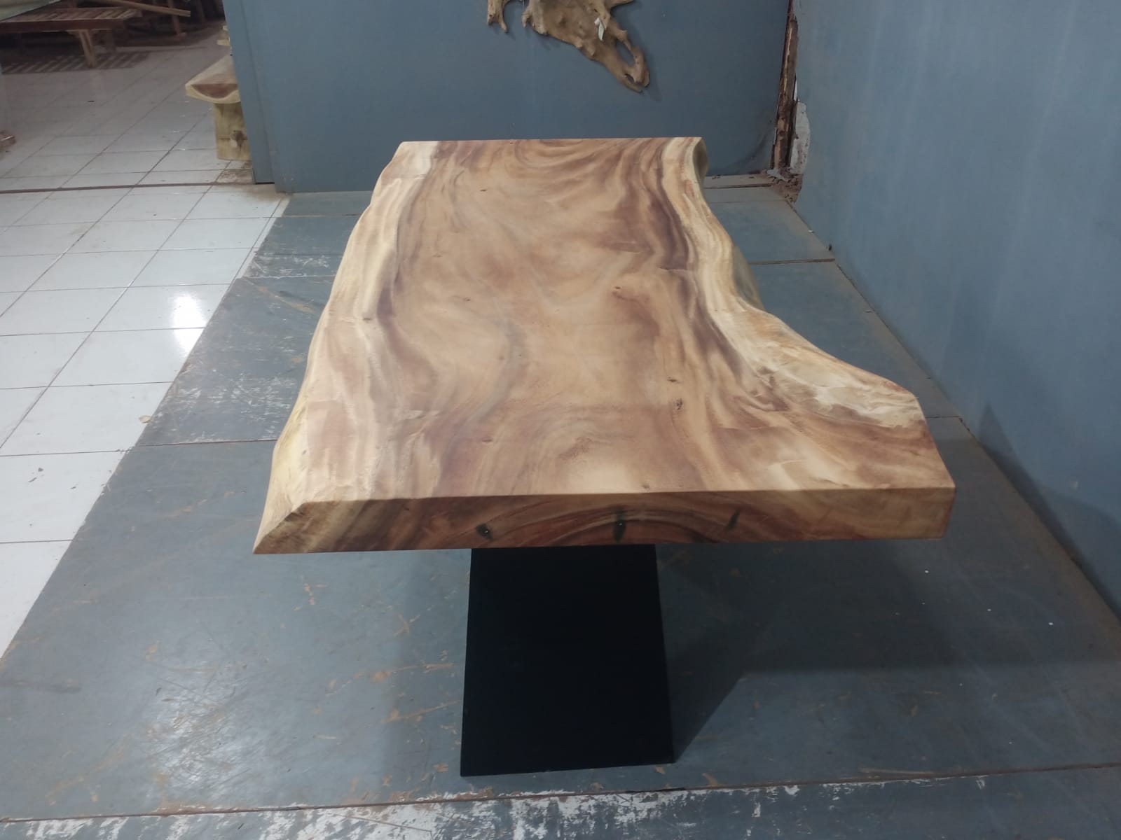 Live Edge Tables