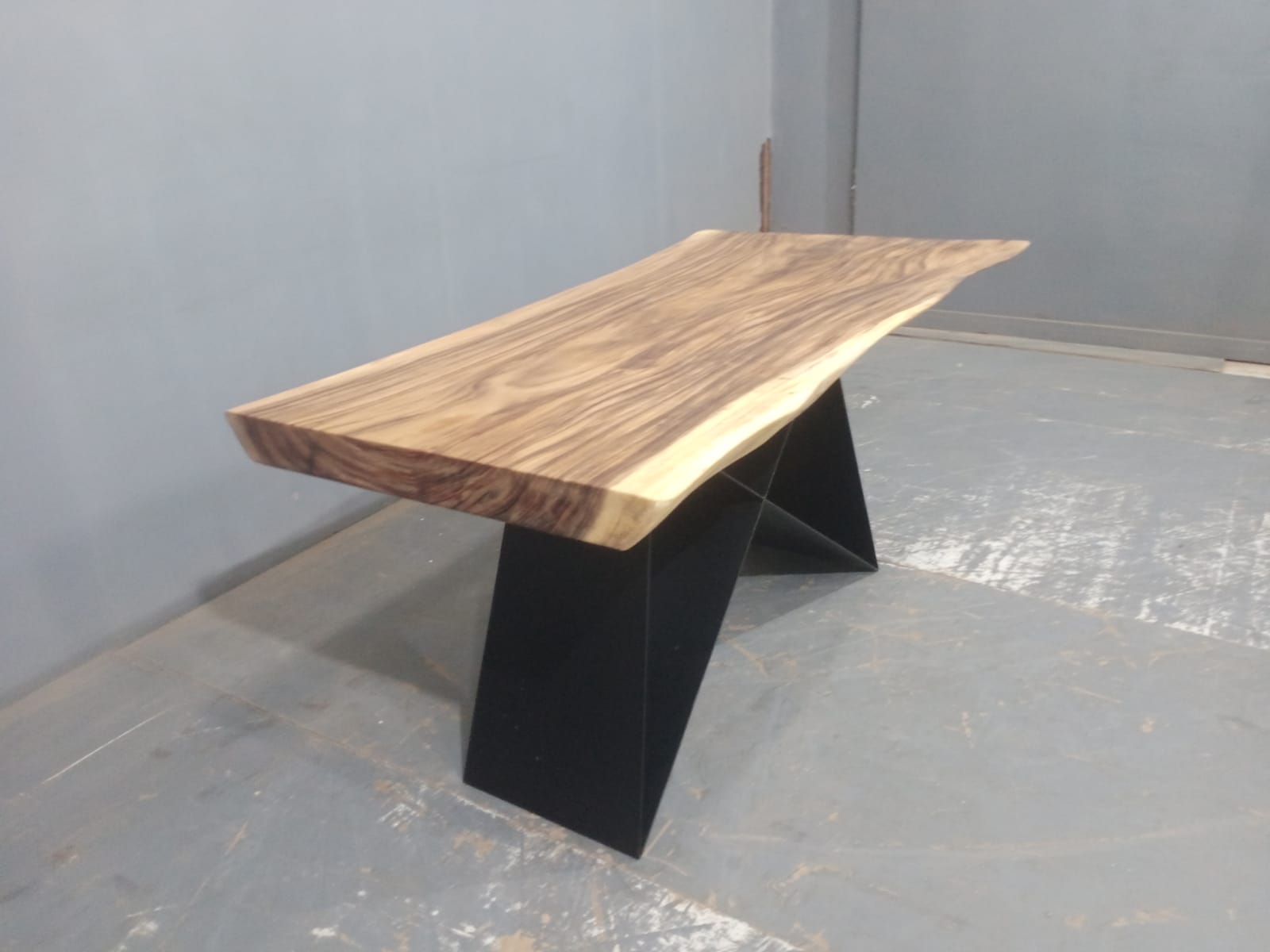 Live Edge Tables