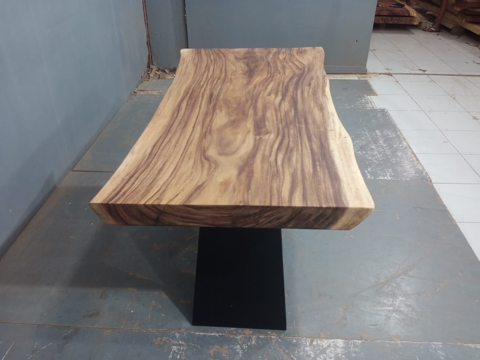 Live Edge Tables