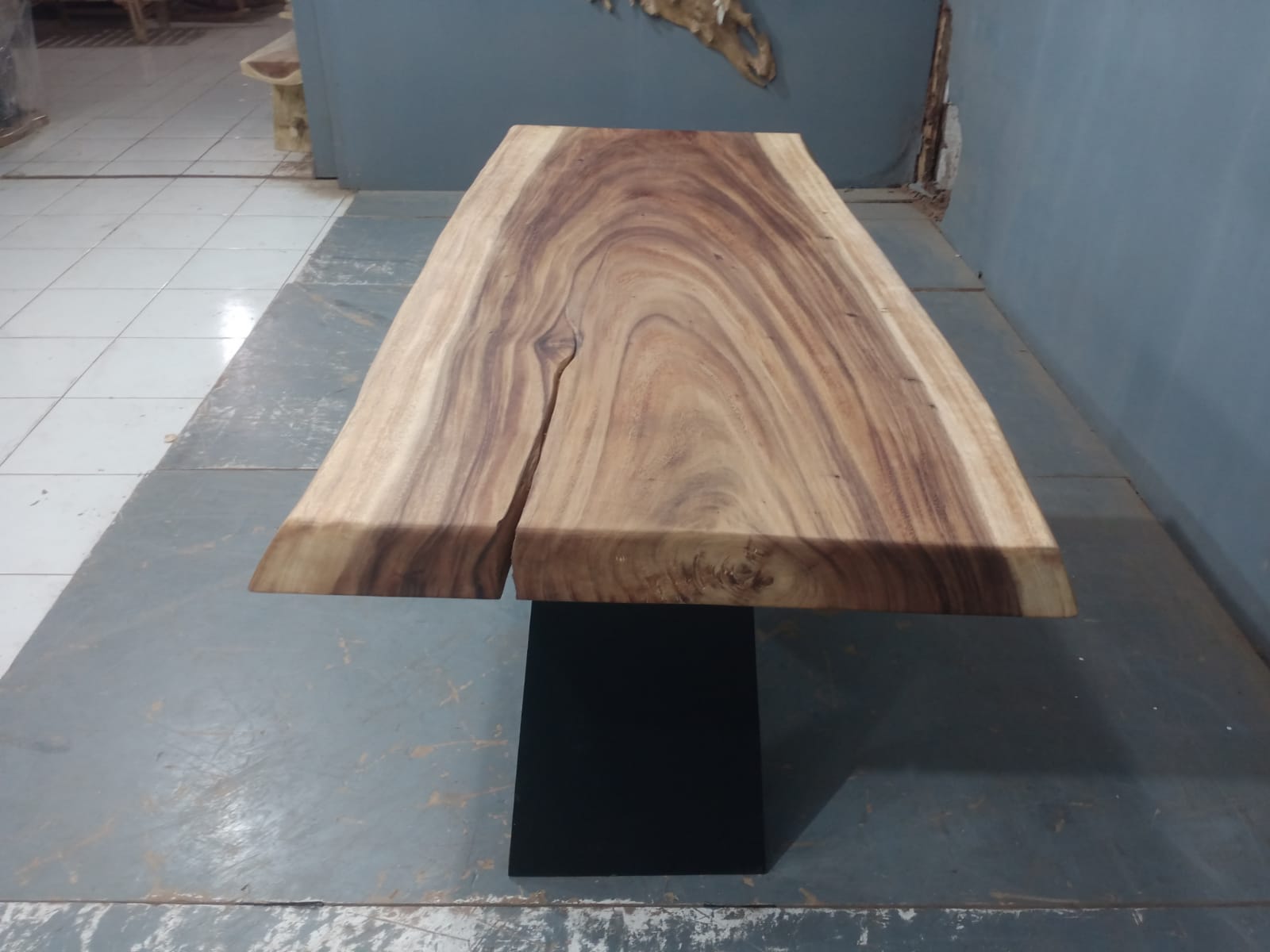 Live Edge Tables