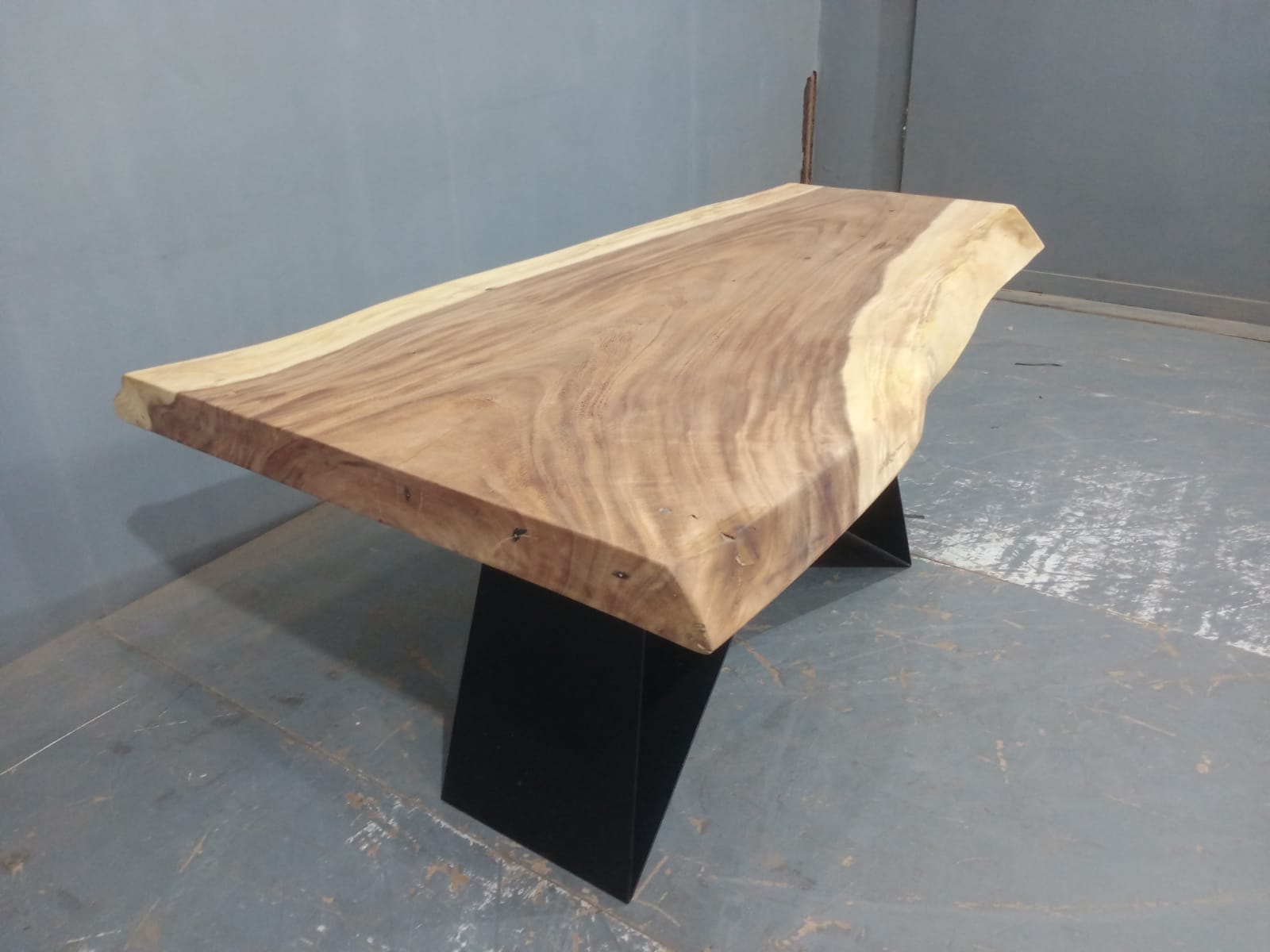 Live Edge Tables