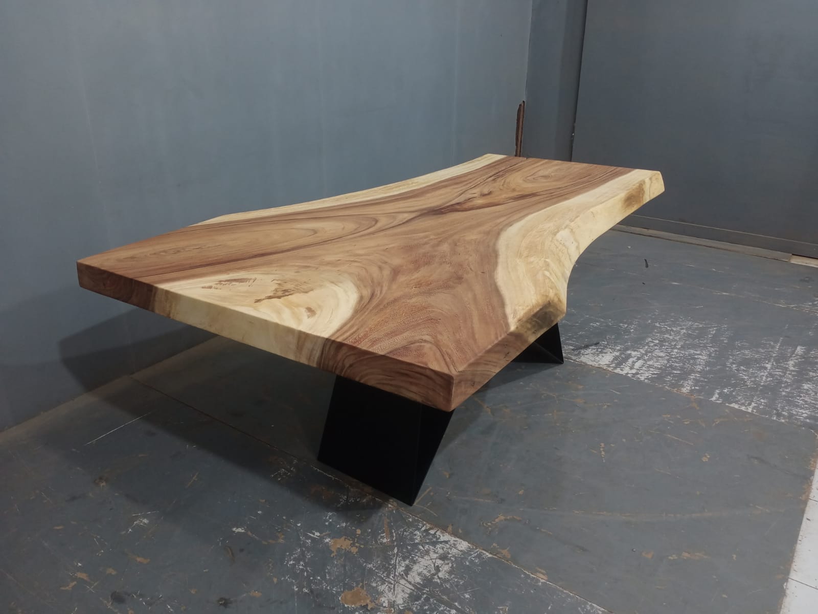 Live Edge Tables