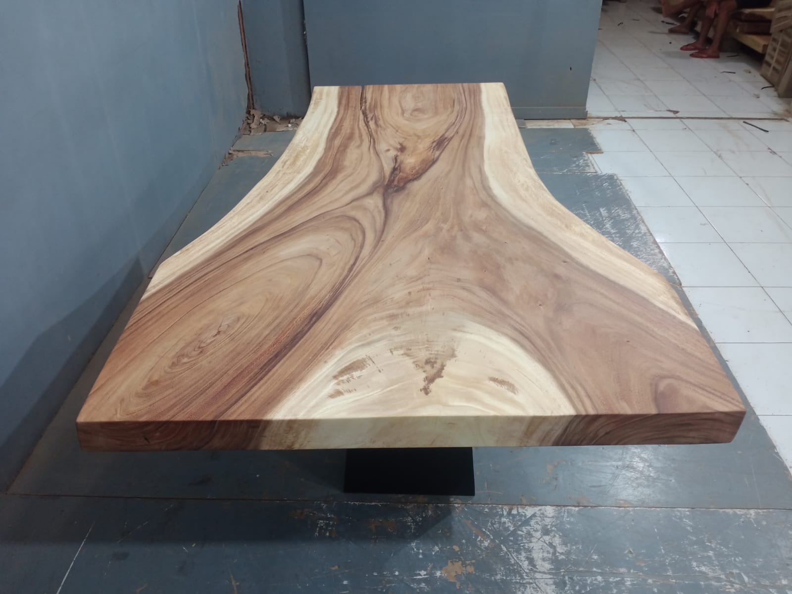 Live Edge Tables