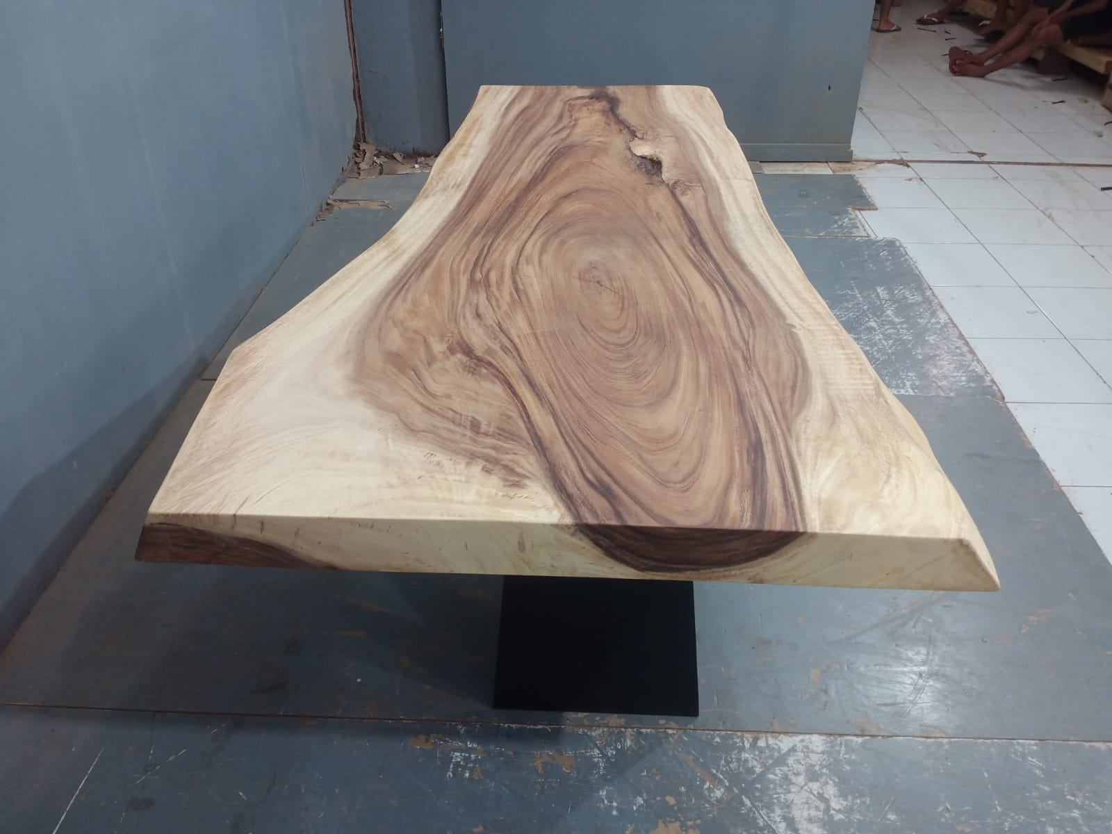 Live Edge Tables