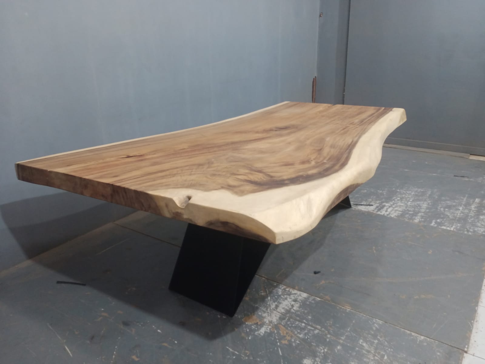 Live Edge Tables